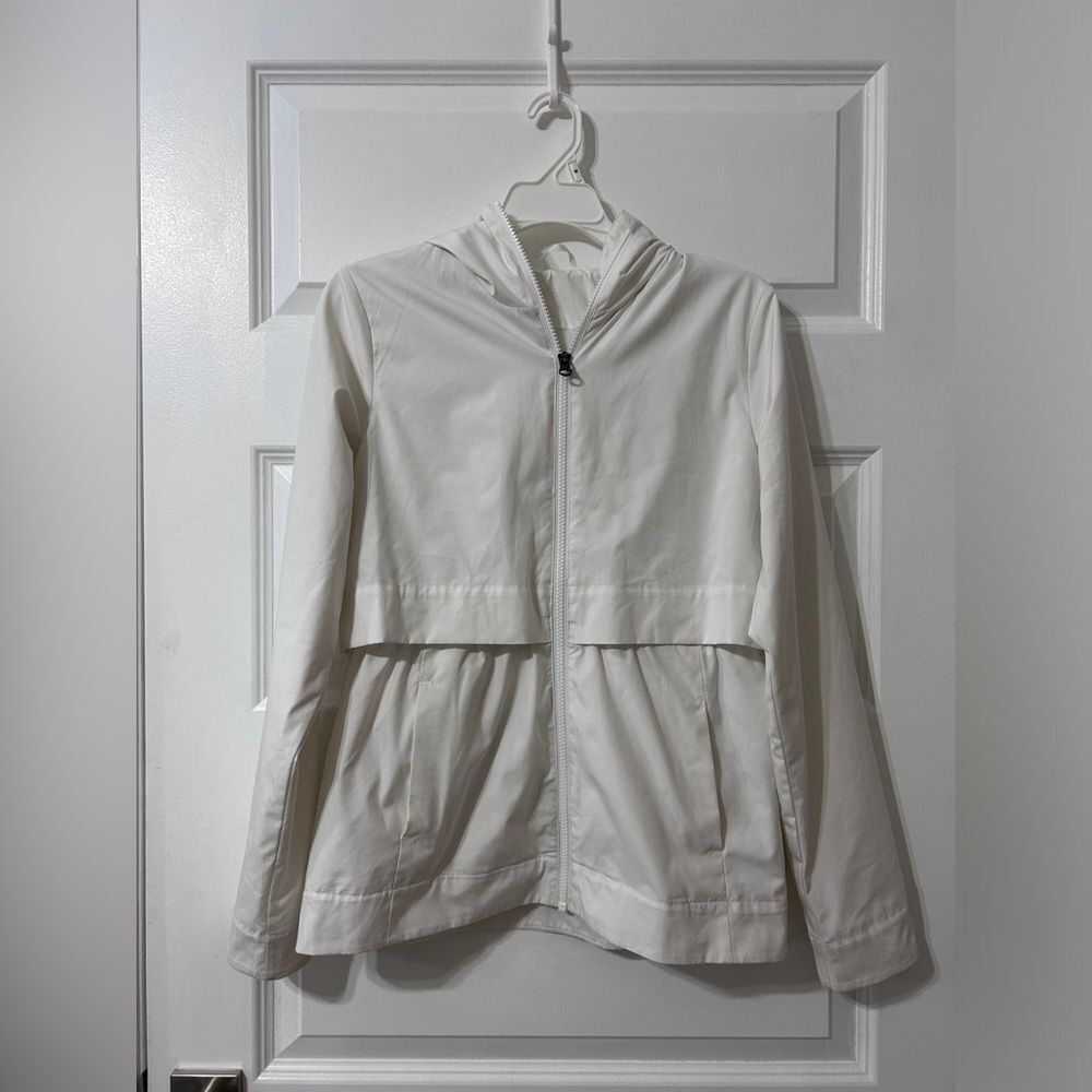 Womens LululemonβWindbreaker